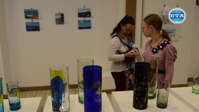 Ученици от Чехия подредиха изложба с творби от пленер в Балчик