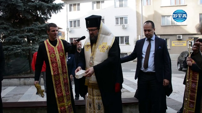 Положен бе основният камък на паметен знак за режисьора Людмил Кирков във Враца