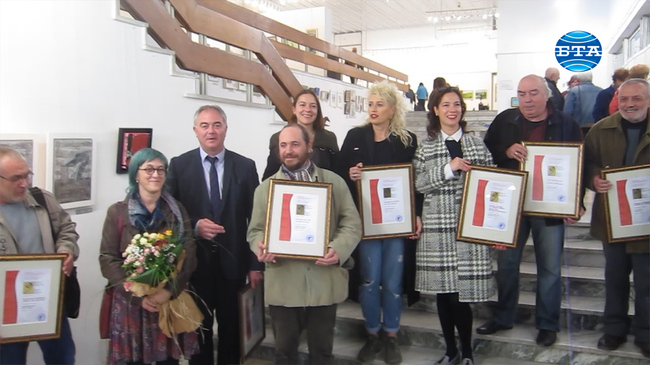 Рекорд на дарители беляза Деветото биенале на малките форми "Плевен 2018"