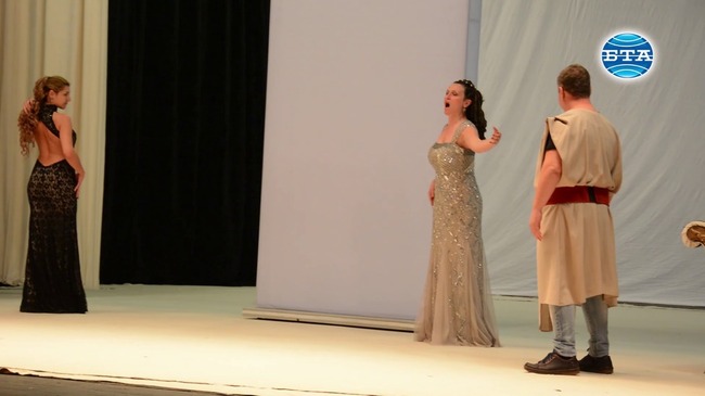 Премиера на "Хубавата Елена" предстои на сцената на Държавна опера - Стара Загора