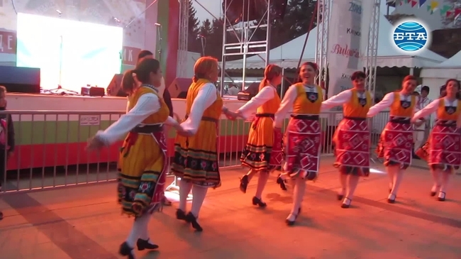 Бесарабски българи показаха изкуството си в Перник