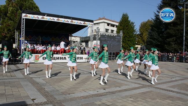 Троян отбеляза 150 години от обявяването му за град