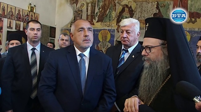 Премиерът Бойко Борисов посети манастира "Св. Петка" край Асеновград, който горя преди осем години