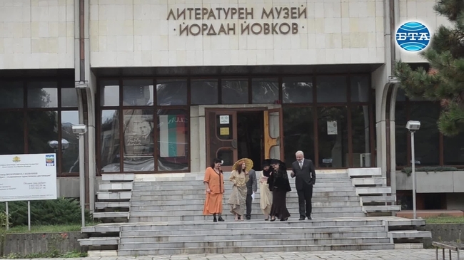 С възстановка в Добрич пресъздадоха атмосферата от Писателското кафене през 30-те години