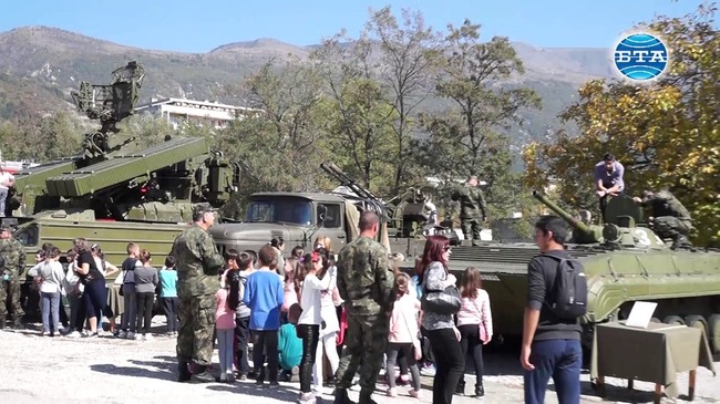 61-а Стрямска механизирана бригада в Карлово отвори врати за децата от региона