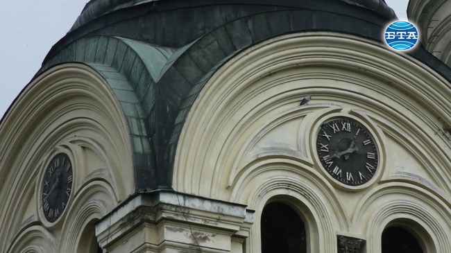 Вече сто и осемнадесет години Видин е огласян от вълшебния звън на часовника на катедралния храм "Св. вмчк Димитрий"