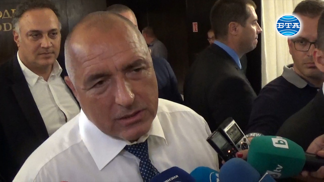 Бойко Борисов разговаря с участниците в 11-ия летен университет на младежката структура на ГЕРБ