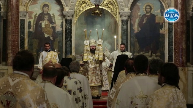 Патриаршеската катедрала "Св. Александър Невски" отбелязва днес летния си храмов празник