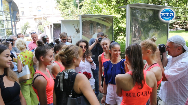 Изложба, посветена на българските гимнастички, бе открита в Градската градина в столицата