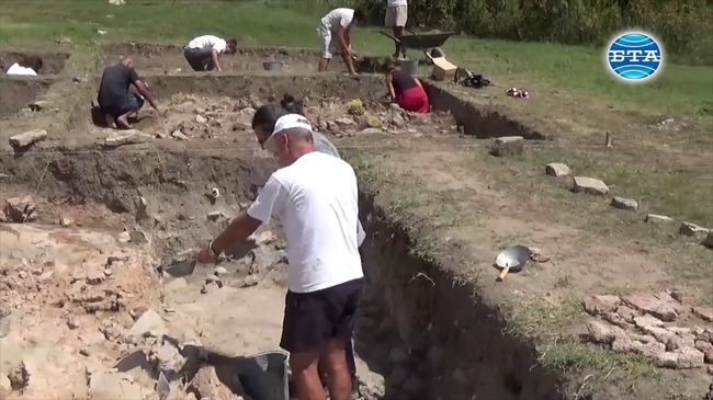 Обитателите на селището от средната каменна епоха край Суворово са се занимавали със земеделие и скотовъдство