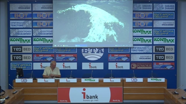  	
Забравени документи: преди 20 години „бащата на тракологията” проф. Александър Фол определя Перперикон като една от главните столици на траките и търсеното от столетие прорицалище на Дионис, в което идвал и самият Александър Велики.