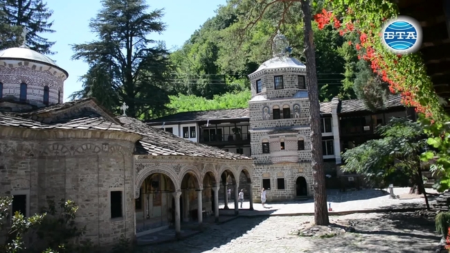 Троянският манастир очаква много гости за храмовия си празник – Голяма Богородица