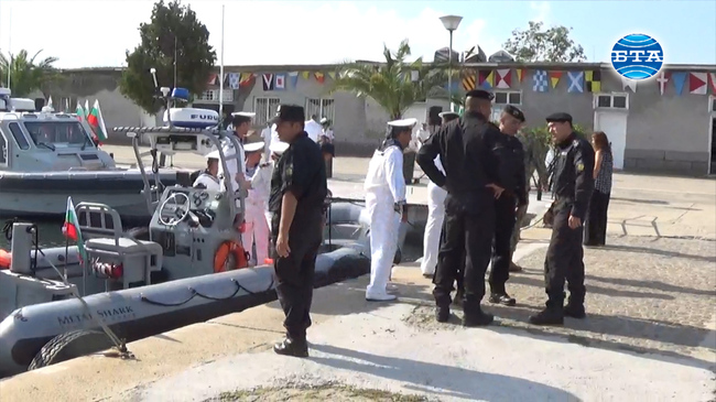 ВМФ получи 3 нови бързоходни лодки и 1 противотерористичен катер, дарение от САЩ за 2 милиона долара