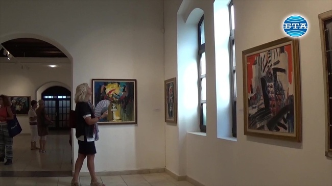 Изложба с  живописни  творби на тема „Балет“ на художника Димитър Киров е открита във Варна