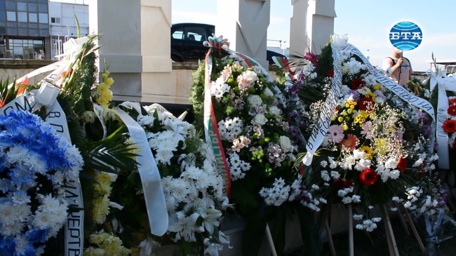 Възпоменателна церемония в памет на жертвите от атентата на летището в Бургас