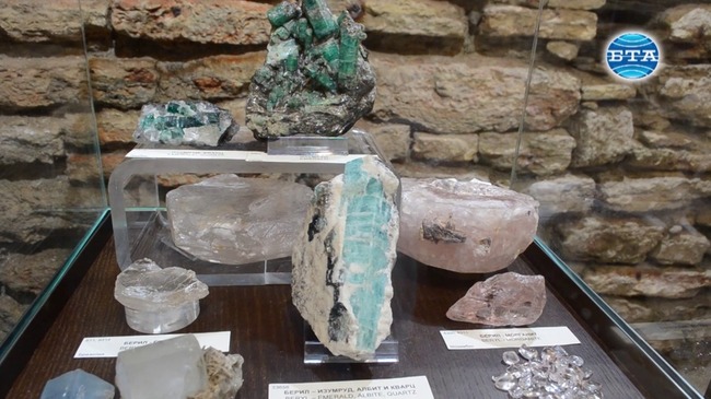 Изложбата "Съкровищата на Земята" гостува в "Двореца" в Балчик