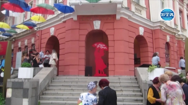 Над 5000 зрители от всички поколения посетиха Първия фестивал за куклено изкуство "Шарено петле" в Плевен