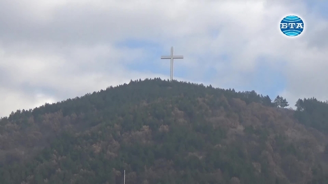 Коледен благотворителен базар отвори врати в Благоевград