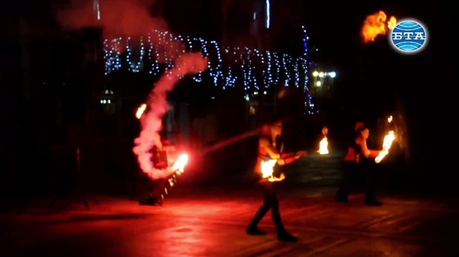 Огнено шоу "Коледен пламък" във Видин