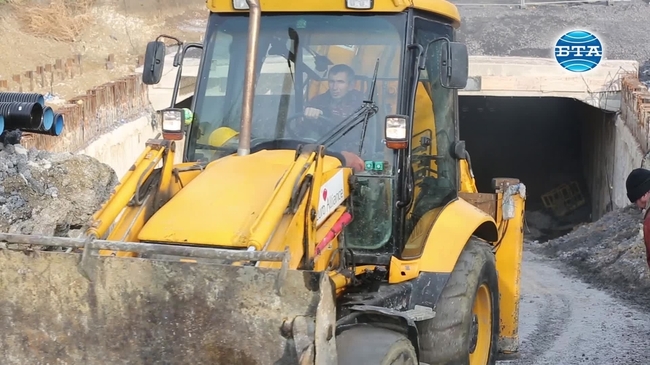 Осветиха новоизграждащ се тунел на метрото