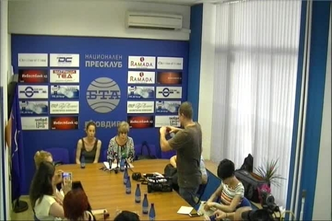 Адвокатът на В.Караджов Зоя Тошкова за разследването по отношение на убийството на родителите му