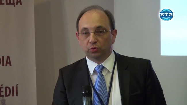 Трябва да се работи за подобряване на имиджа на България, смята Николай Василев 