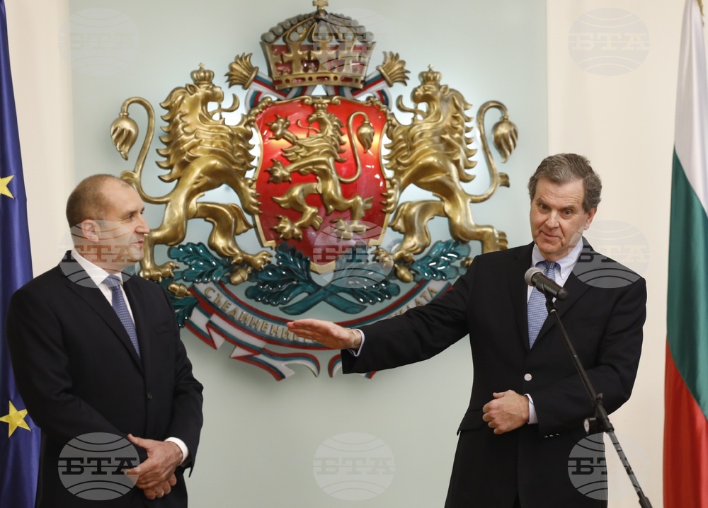 Румен Радев - Дейвид Харис - Почетен знак на президента