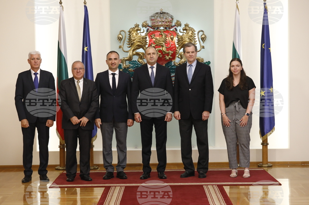 Румен Радев - Дейвид Харис - Почетен знак на президента