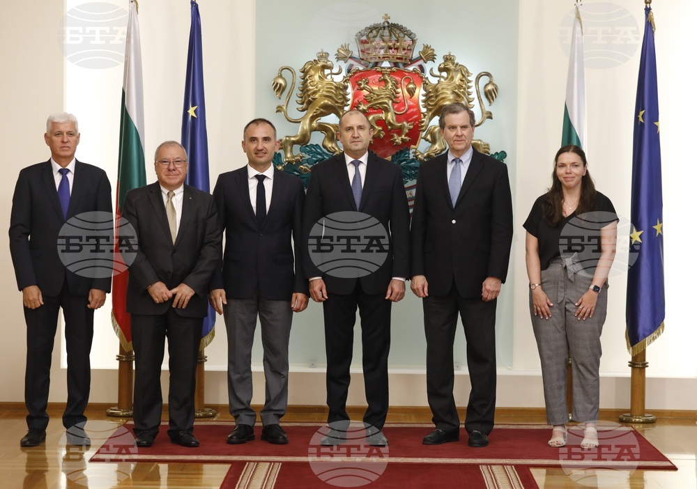 Румен Радев - Дейвид Харис - Почетен знак на президента