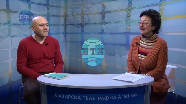 Владислав Христов, поет: Приветствам всички емигранти, които се връщат от чужбина
