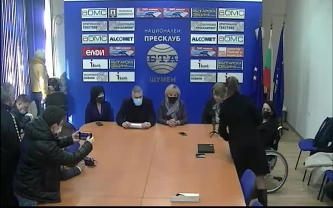 Пресконференция на Мая Манолова