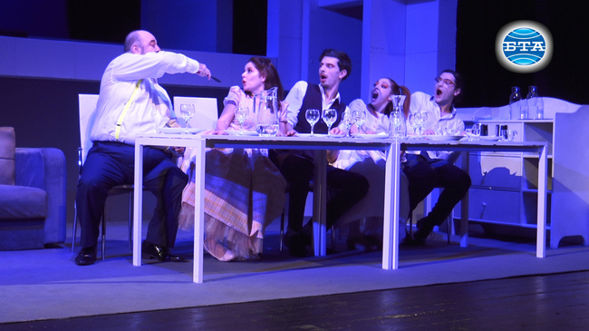 Лилия Абаджиева за „Всички освен мен“ в Сатирата: Лъжата е част от живота ни на всички нива