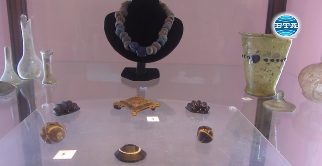 Старинни стъклени шедьоври показва музеят в Перник