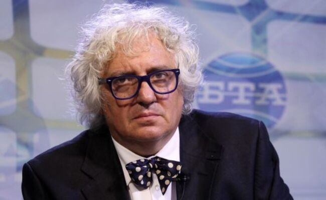 Доц. Георги Лозанов: Българските политици са битови хитреци