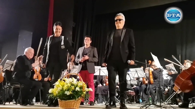 Братя Аргирови пяха за първи път със симфоничен оркестър във Видин