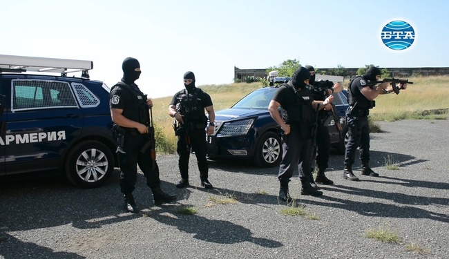 142 години от създаването на МВР - как тренира бургаската жандармерия