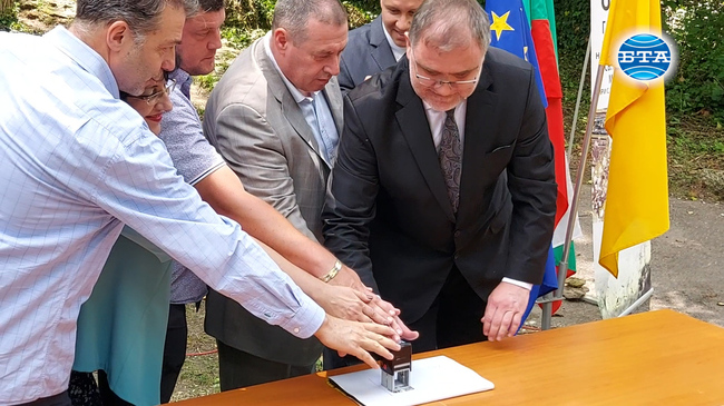 Валидираха пощенски марки за 800-годишнината на Ивановските скални църкви