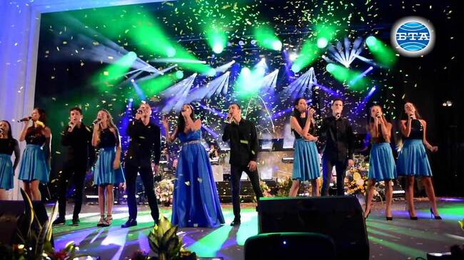 Кристина Дончева и "Фортисимо" спечелиха "Бургас и морето" с песента "Заклинание"