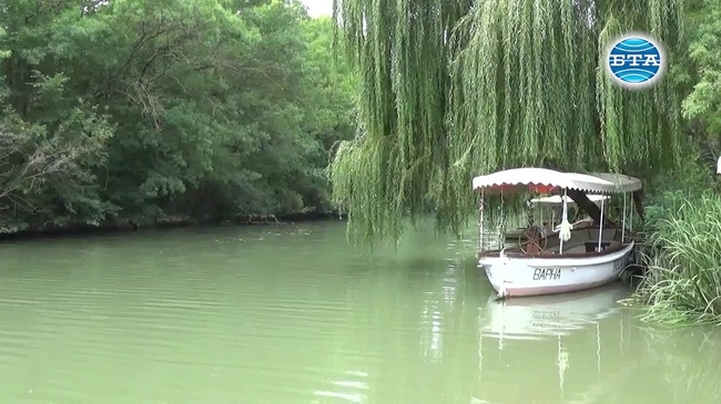 Разходки с лодки и за атракциите като част от туристическия бизнес