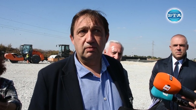 Заместник-министър Иван Шишков инспектира строителството на пътя Видин - Ботевград