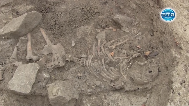 Ученици откриват интересни находки на разкопките в крепостта "Ряховец"