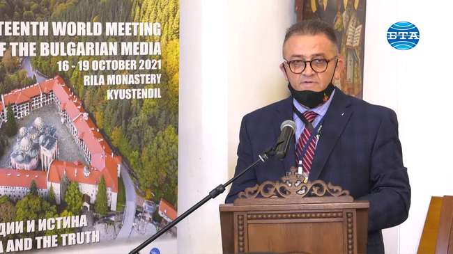 Евгени Веселинов в панела "Вярата в медиите"- XVI световна среща на българските медии