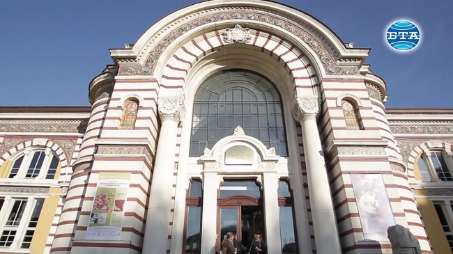 Изложба на традиционни японски тъкани юдзен и тетрадки уатоджи в София