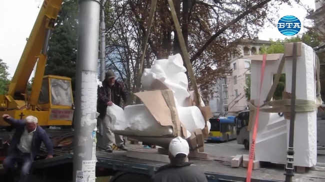 В Плевен експонираха творби от симпозиум по скулптура 
