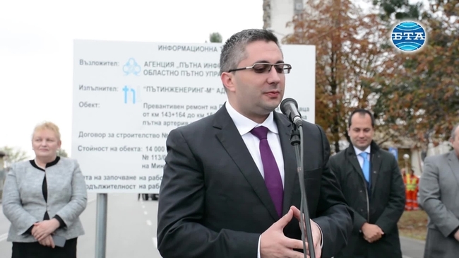 Министър Нанков даде старт на рехабилитацията на пътя Враца - пещерата Леденика