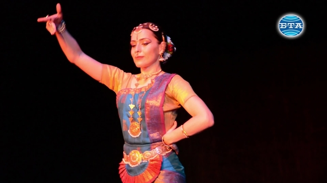 Индийски танцово-театрален спектакъл в Бургас