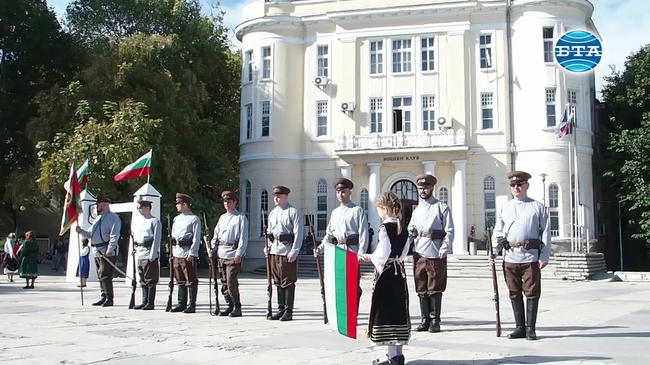 С възстановката "Посрещане на цар Фердинанд" честваха Независимостта на България в Пловдив