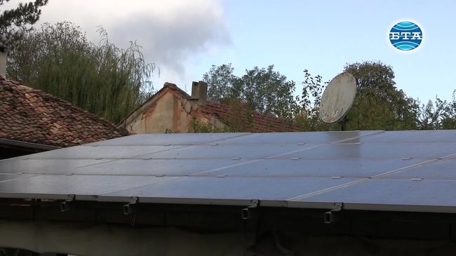 През последните години все повече хора се ориентират към монтиране на фотоволтаична мощност в домовете си, коментира експерт