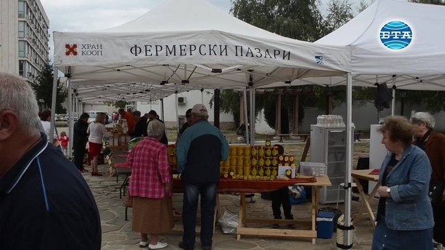 Фермерски пазар отвори врати в Добрич
