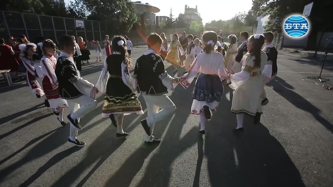 Столичният кмет Йорданка Фандъкова откри учебната година в 5 ОУ "Иван Вазов"